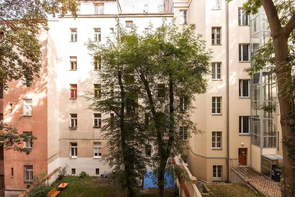 Chill Hill Apartments Praga
