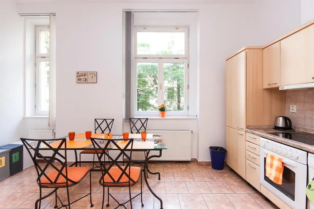 Chill Hill Apartments Praga