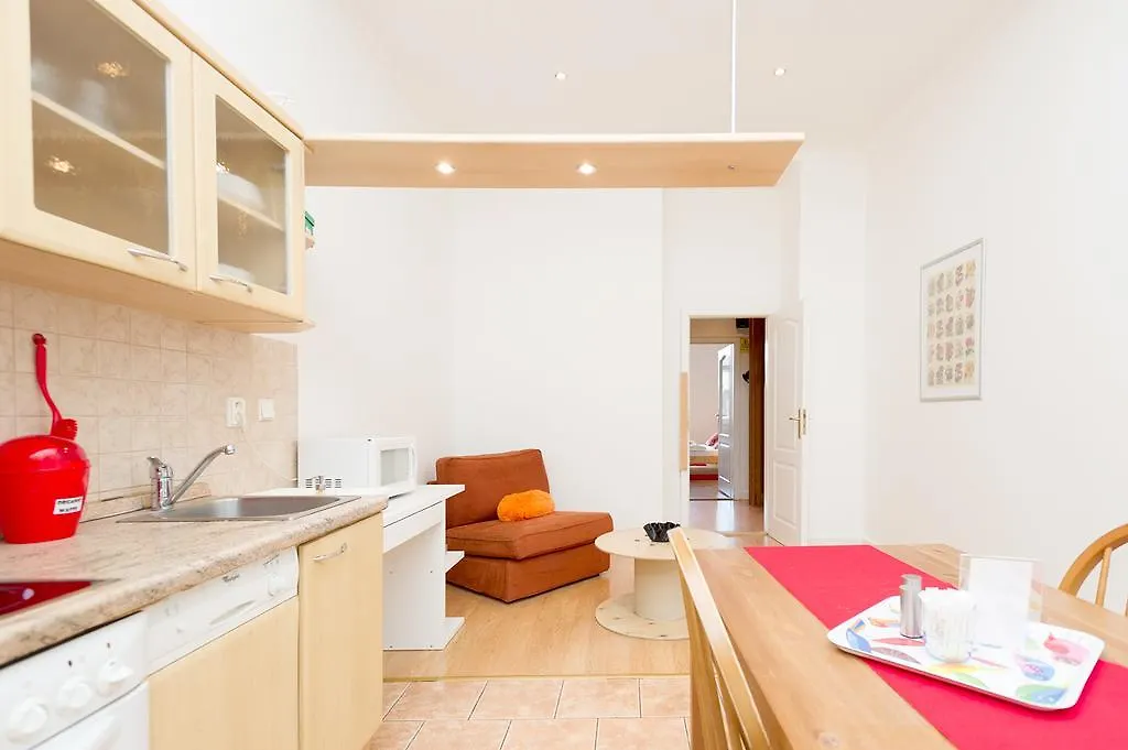 Chill Hill Apartments Prague