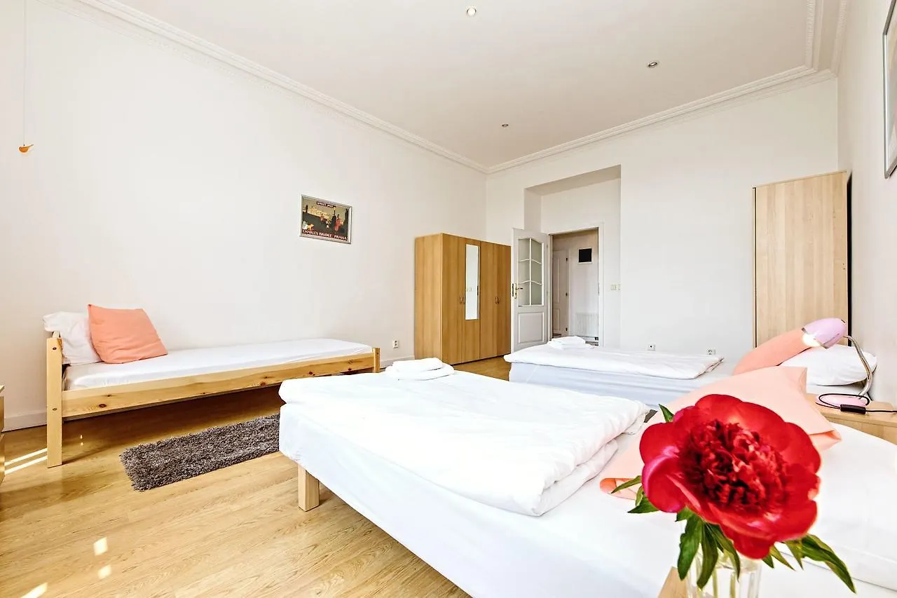 Chill Hill Apartments Prague