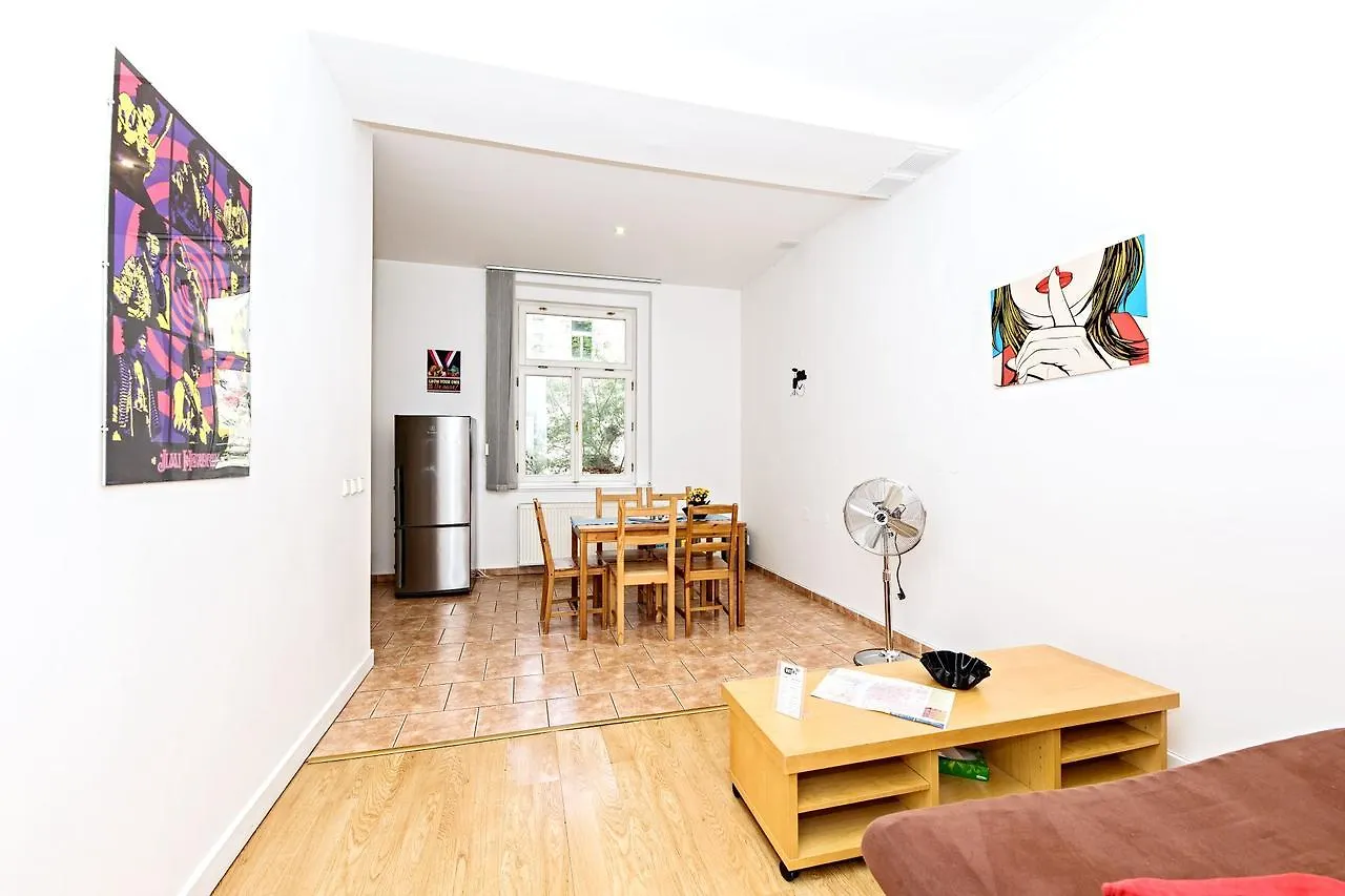 Chill Hill Apartments Prague
